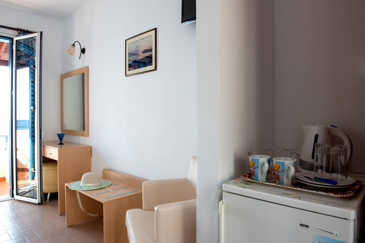 Hotel Kyma سكالا إيريسو الغرفة الصورة